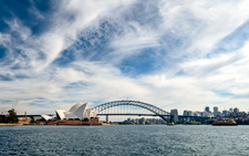 SH105 Sydney Opera House & Harbour Bridge