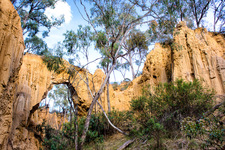 LS151 The Arch, Golden Gully, Hill End NSW